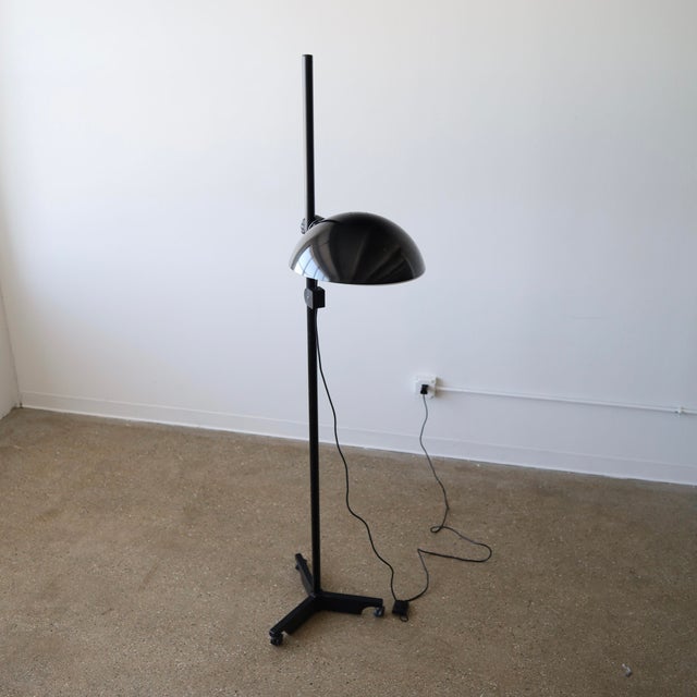 Mid-Century Modern 1980s Elio Martinelli Floor Lamp for Maxalto For Sale - Image 3 of 10