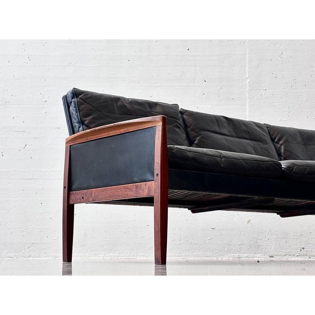 Mid-Century Sofa in Rosewood and Black Cowhide Leather by Hans Olsen for Vatne Møbler For Sale - Image 16 of 18