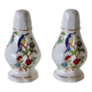 Aynsley Pembroke Salt & Pepper Shakers From the Late 1980s - a Pair For Sale