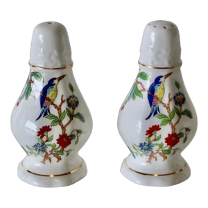 Aynsley Pembroke Salt & Pepper Shakers From the Late 1980s - a Pair
