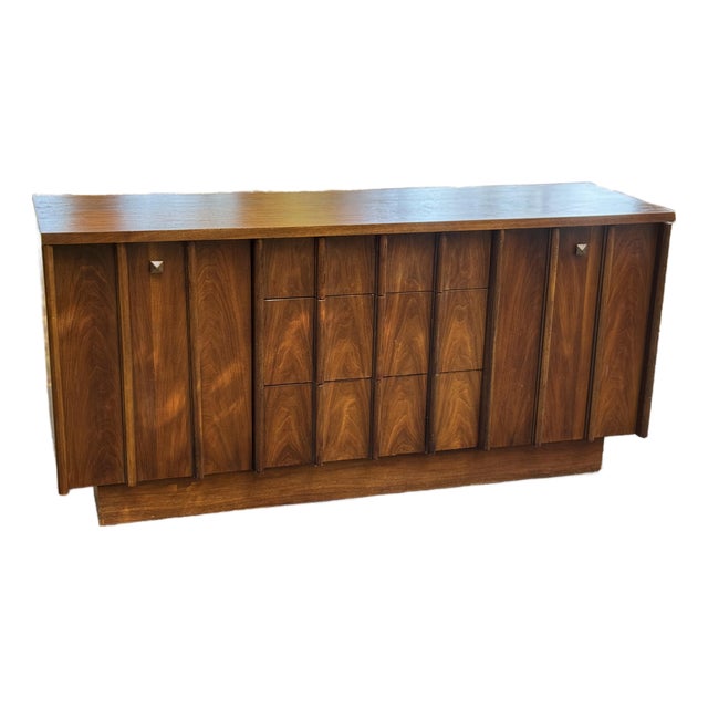 Mid-Century Modern Walnut Credenza With Sculptural Fluted Doors For Sale