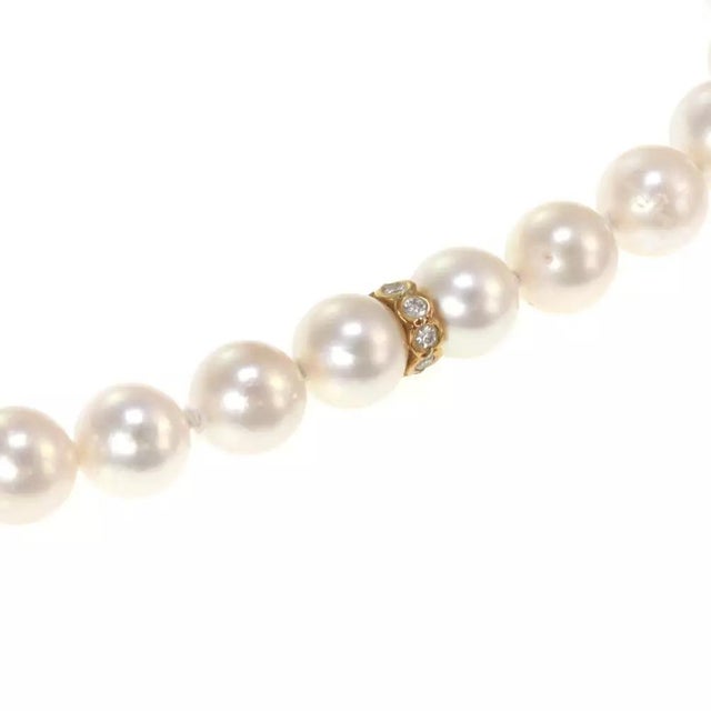 Estate Pink 9mm Pink Pearls Diamond 18k Gold Single Strand Necklace 30" Long For Sale - Image 4 of 4