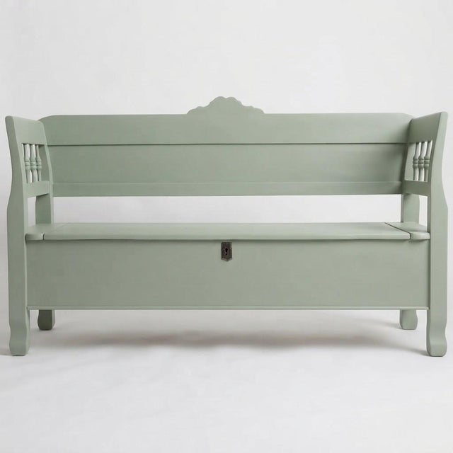 1920s Vintage Hungarian Refurbished Wooden Storage Bench in Sage Green, 1920s For Sale - Image 5 of 5