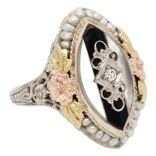Art Deco 14k Gold, Diamond, Seed Pearl, Rock Crystal, and Onyx Filigree Cocktail Ring For Sale