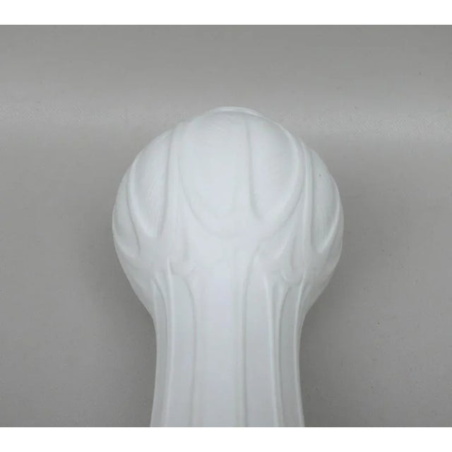 White Art Nouveau Vase in Porcelain by Hans Eachtziger for Hutschenreuther, Germany, 1970s For Sale - Image 8 of 12