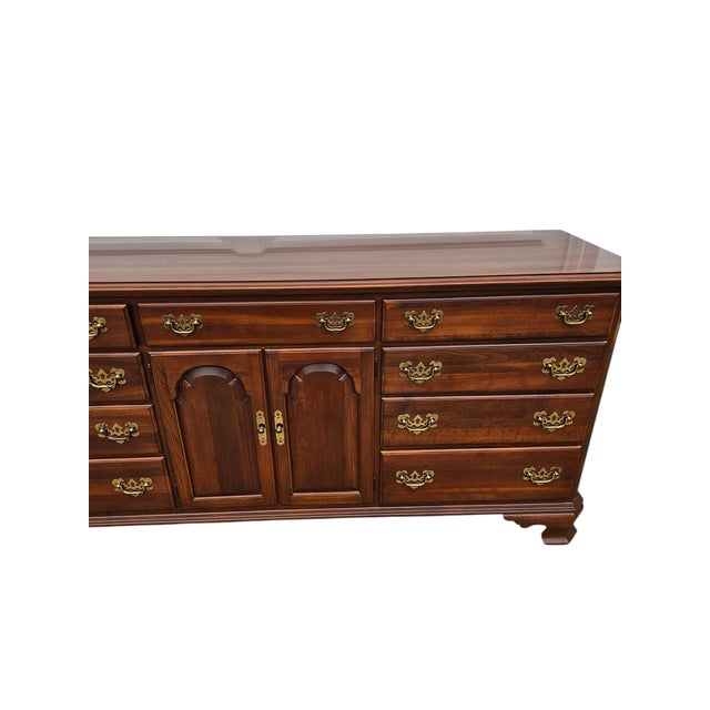Traditional 1990s Ethan Allen Georgian Court Dresser Chest of Drawers Cherry Chippendale Sideboard For Sale - Image 3 of 17