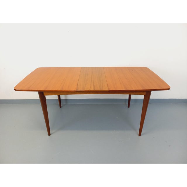 Tan Scandinavian-Style Rectangular Dining Table in Teak with Extensions, 1950s-1960s For Sale - Image 8 of 18