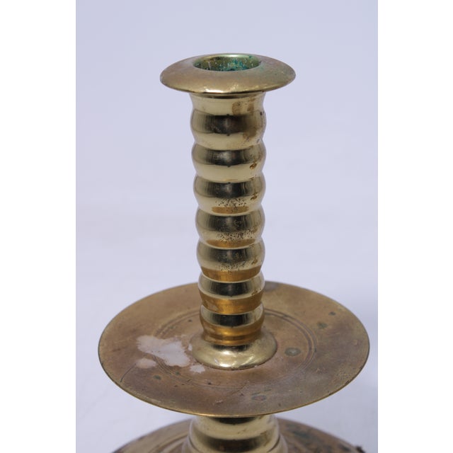 Pair of Virginia Metalcrafters Brass Colonial Williamsburg Candlesticks For Sale - Image 11 of 13
