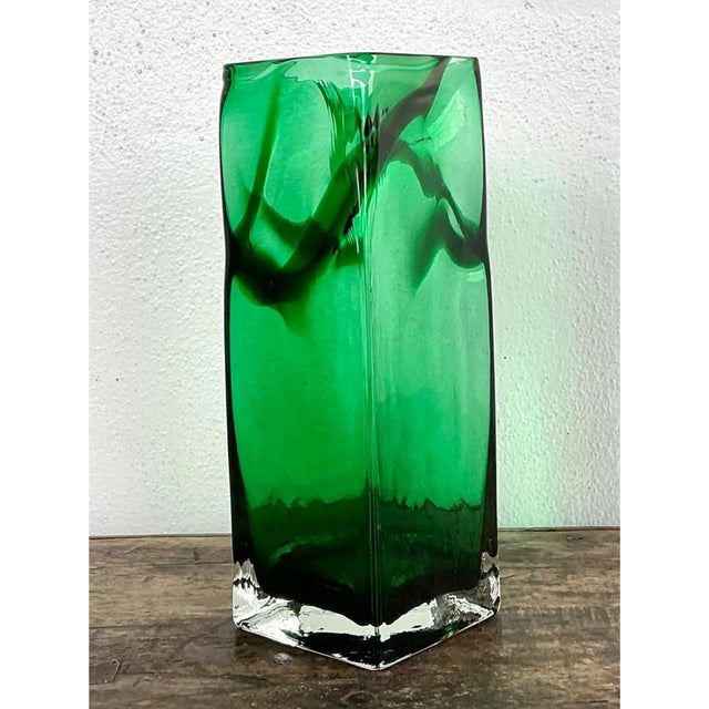 Mid-Century Modern Vintage Polish Emerald Glass Tall Vase For Sale - Image 3 of 12