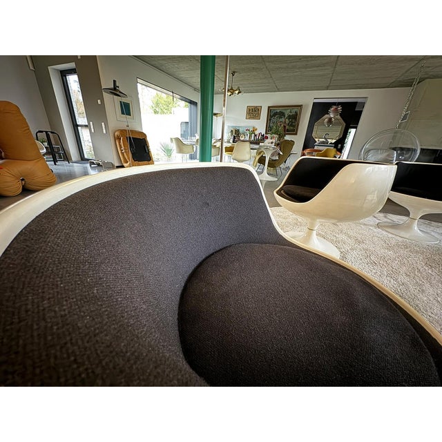 Set of 4 cognac xo chairs & matching table by eero aarnio for asko an iconic mid-century design piece, this set of four...