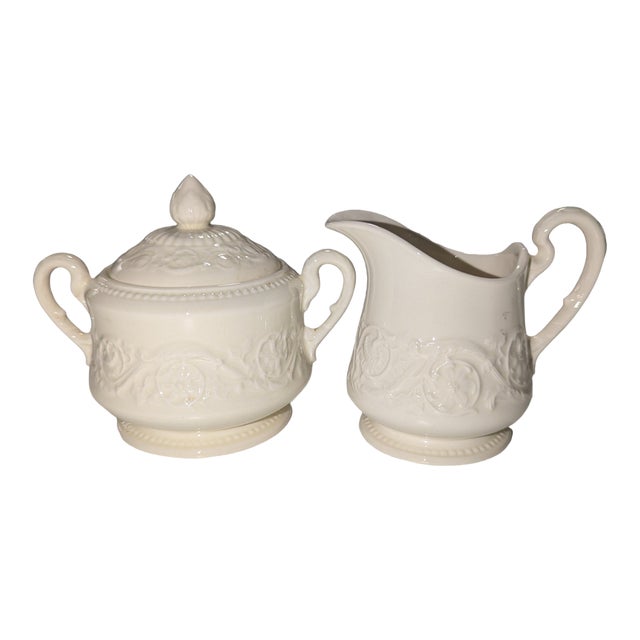 1920s Wedgwood Patrician Sugar & Creamer For Sale