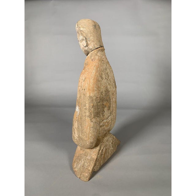 Asian Terracotta sculpture of a court lady, Han Dynasty, 206 BC-220 AD, Mingqi, China, archaeology For Sale - Image 3 of 9