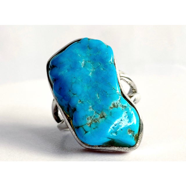 1960s * Organic Genuine Arizona Blue Turquoise Statement Ring in Sterling Silver, Vintage Estate, Size 7 For Sale - Image 5 of 11