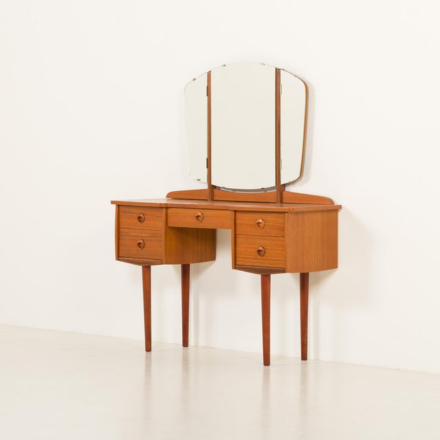 Mid-Century Scandinavian Dressing Table in Teak, Norway, 1970s For Sale - Image 4 of 14