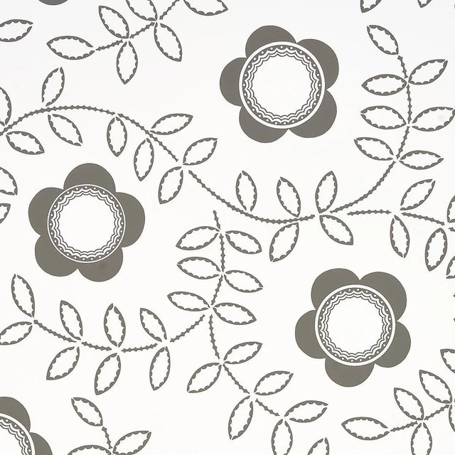 Sample - Schumacher x Neisha Crosland Tudor Rose Wallpaper in Charcoal White For Sale