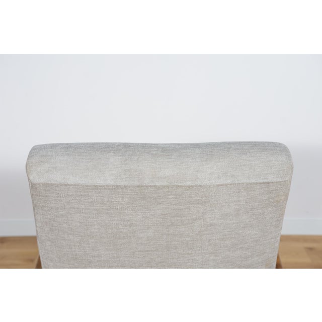 Model 53 Armchair by Jaroslav Smidek for Ton, 1960s For Sale - Image 9 of 15