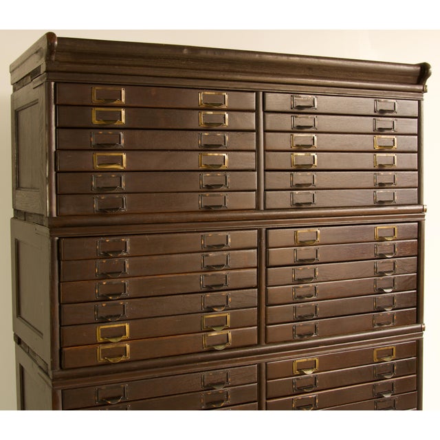 Early 20th Century Modular Quarter-Sawn Oak Globe-Wernicke Flat File & Map Cabinet With 42 Drawers, Early 20th Century For Sale - Image 5 of 11