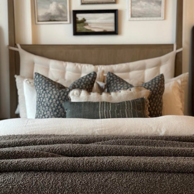 Contemporary Belgian Wool Cotton Boucle Blanket For Sale - Image 4 of 8