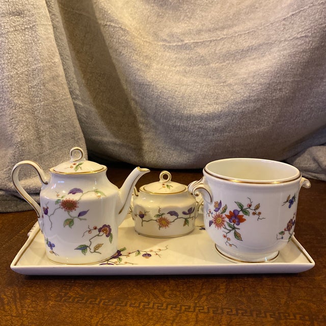 Richard Ginori Late 20th Century Richard Ginori Italy Floral Porcelain Tea Service Set With Tray, Sugar, Creamer & Saucers - Set of 6 For Sale - Image 4 of 12