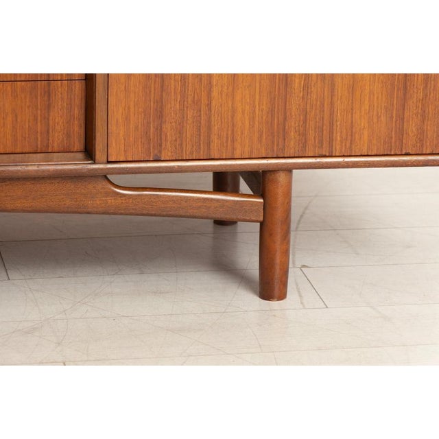 Victor Wilkins Mid-Century Modern Sideboard in Tola with Metal Handles by Victor Wilkins for G-Plan, 1960s For Sale - Image 4 of 11