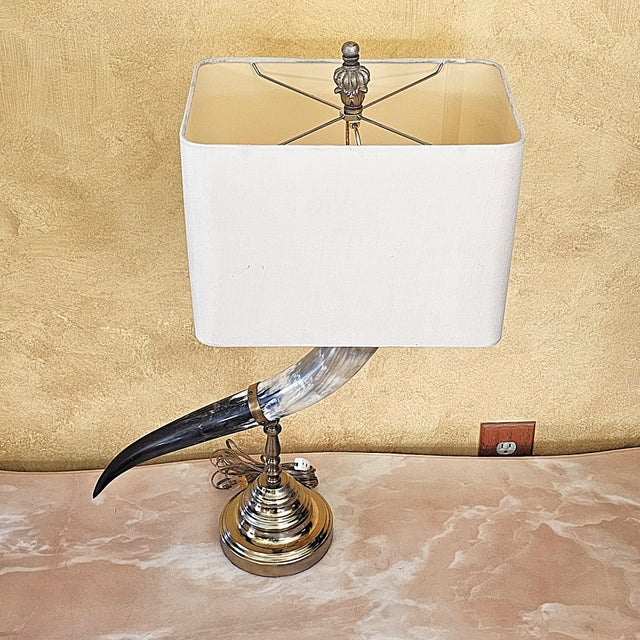 Plastic Vintage Faux Horn & Brass Table Lamp – Hollywood Regency For Sale - Image 7 of 18
