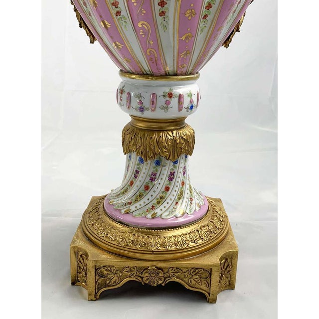 Ceramic 20th Century Ormolu & Pink Sevres Porcelain Vases with Lids, Set of 2 For Sale - Image 7 of 11