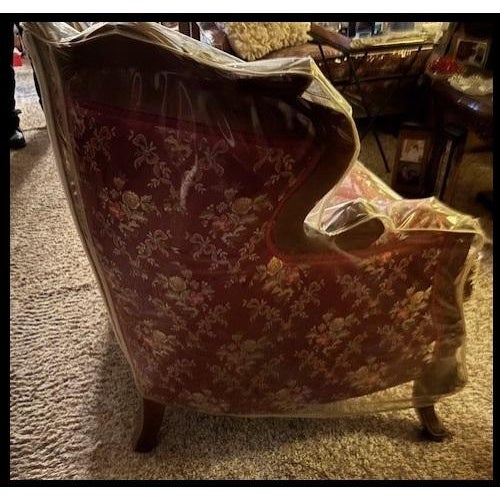 1960s French Provincial Living Room Set For Sale In Los Angeles - Image 6 of 18
