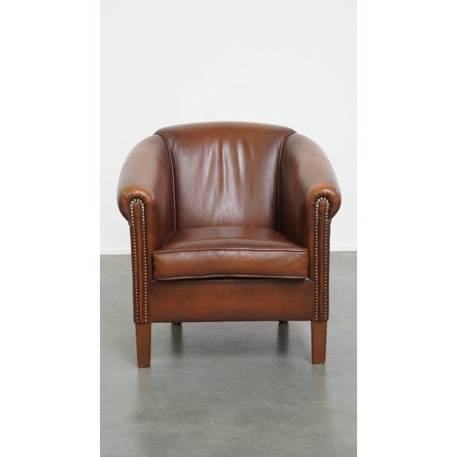 This cowhide club armchair easily fits into both classic and modern interiors, adding a touch of character and elegance to...