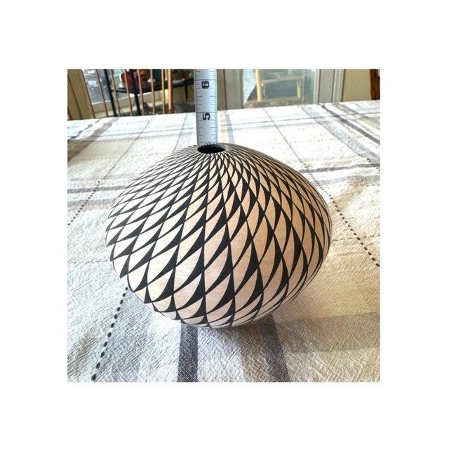 Native American Vintage Acoma Pueblo Native American Pottery Swirl Jar Artist Sandra Victorino For Sale - Image 3 of 10
