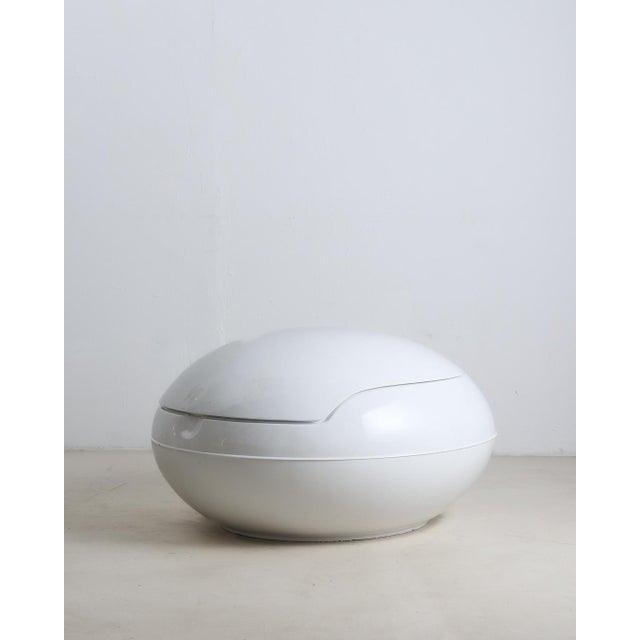 White Garden Egg Chair by Peter Ghyczy, 1968 For Sale - Image 3 of 5