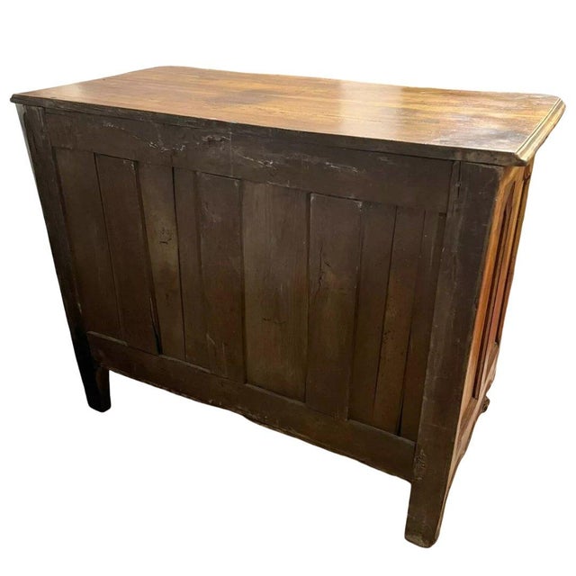 Louis XV Curved Lyonnaise Chest of Drawers in Walnut For Sale - Image 6 of 7