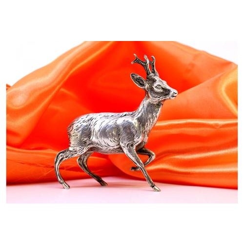 Metal Silver Deer in Perfect Relief and Applications For Sale - Image 7 of 8