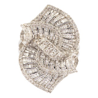 Natural Diamond Ring with 1.65 Carats Diamond in 18k Gold For Sale