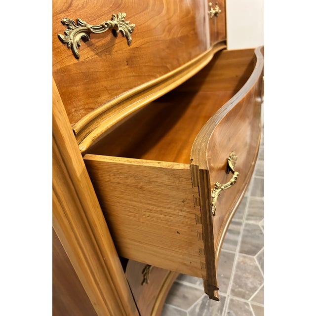 Dixie Furniture Co. 1960s Provincial Style Cherry Wood Dresser For Sale - Image 4 of 6