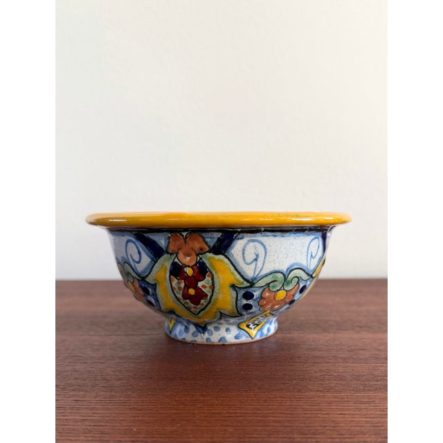 Mustard Late 20th Century Mexican Talavera ‘La Corona’ Pottery Bowl For Sale - Image 8 of 10
