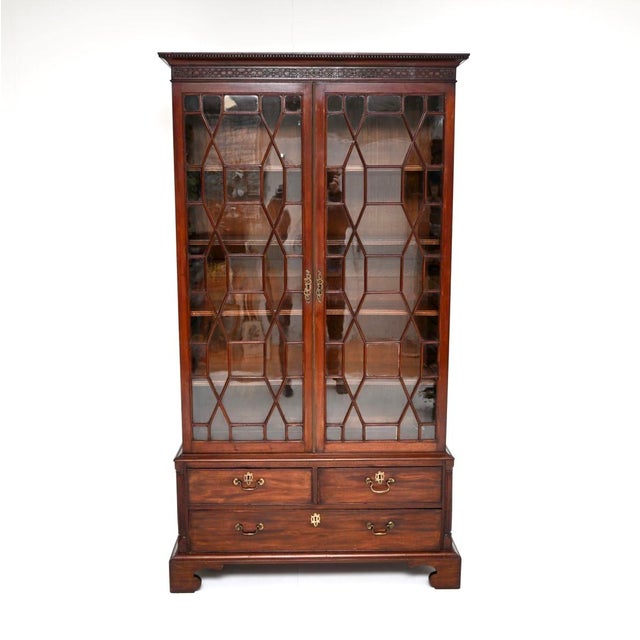 Antique Georgian Bookcase in Wood, 1800s For Sale - Image 3 of 9