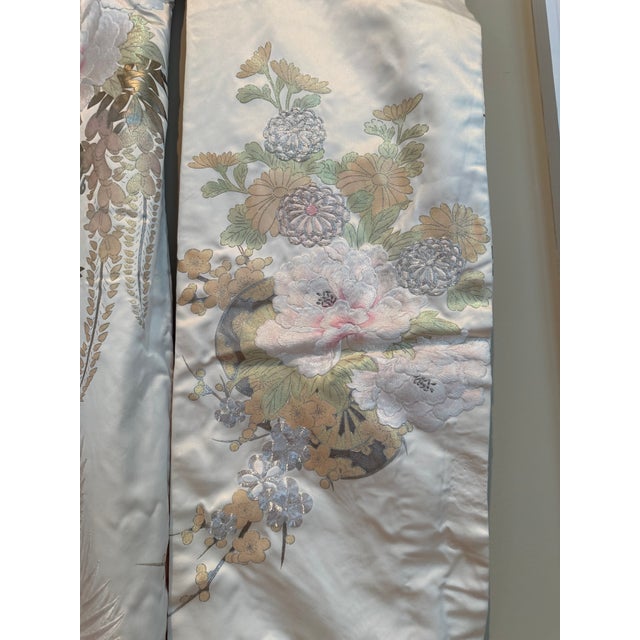 Japanese Vintage Silk Wedding Kimono For Sale In New York - Image 6 of 8