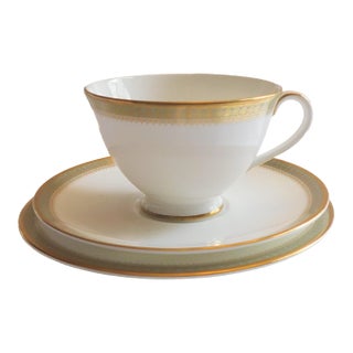 1940s Royal Doulton Luncheon Set in Clarendon- Set of 3 For Sale