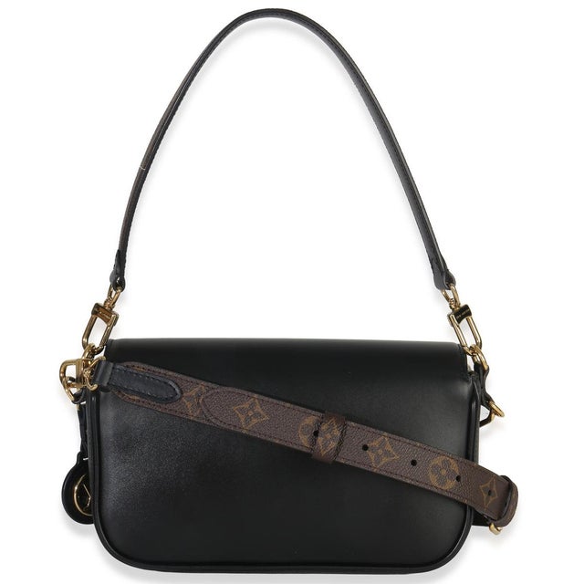 Louis Vuitton Black Calfskin Monogram Swing Bag For Sale - Image 4 of 9