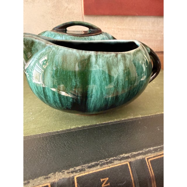 Emerald Mid 20th Century Blue Mountain Pottery Creamer and Sugar Bowl Set Emerald Green Drip Glaze Canada For Sale - Image 8 of 11