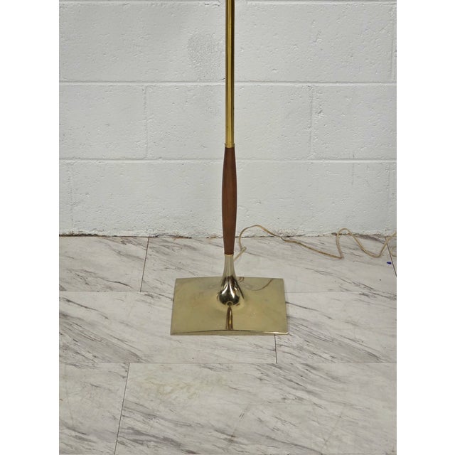 Mid-Century Modern 1950s Mid Century Modern Walnut & Brass Floor Lamp For Sale - Image 3 of 4