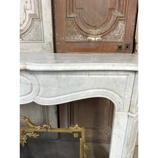Louis XV Style Fireplace in White Marble, 1890s For Sale - Image 5 of 13