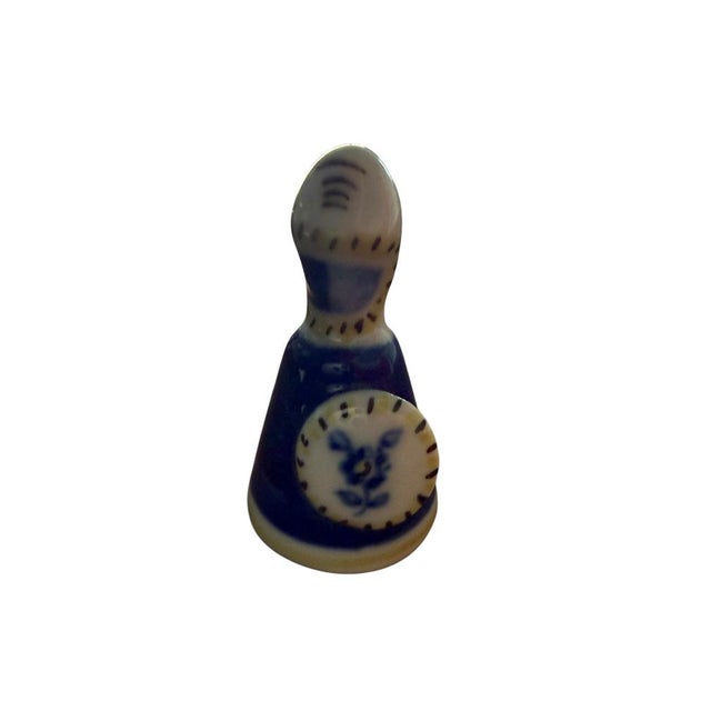 Vintage Viana Portuguese Porcelain Chess Set, 1970, Set of 33 For Sale - Image 4 of 18