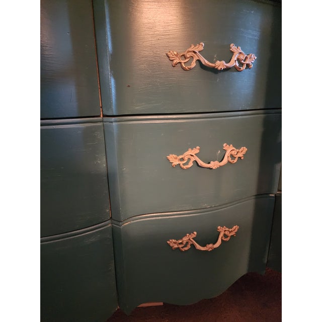 French Provincial 1970s Vintage French Provincial Dresser For Sale - Image 3 of 3