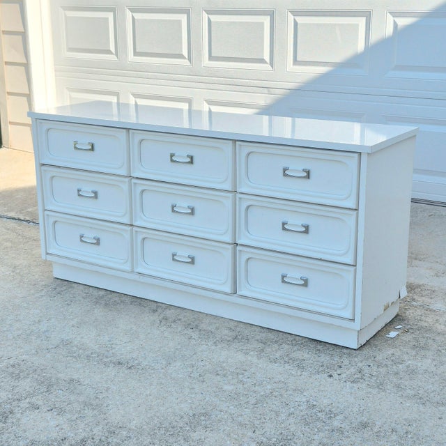 Midcentury Modern Space Age White Laminate 9-Drawer Dresser Chrome Hardware for Restoration For Sale - Image 15 of 15