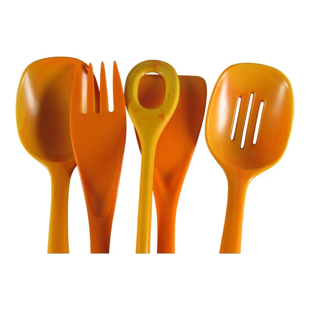 Machi Orange Melamine Utensil Set 5 piece set Awesome swirls of yellow and orange No obvious chips nor cracks nor cooked...