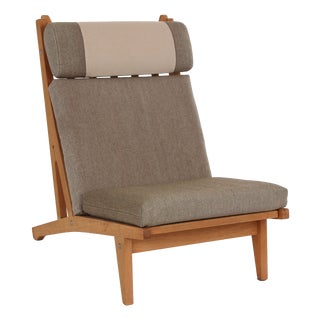 Model GE375 Lounge Chair in Oak with Fabric Cushions by Hans J. Wegner for Getama, 1970s For Sale