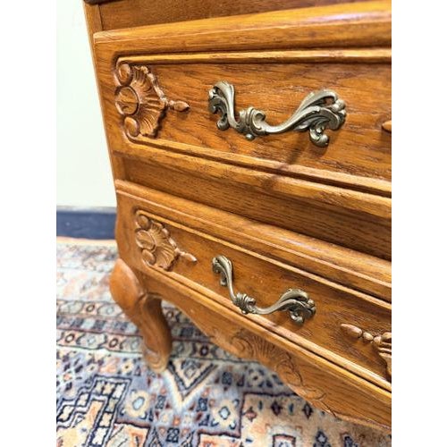 Vintage French Style Chest of Drawes in Carved Oak For Sale - Image 4 of 6