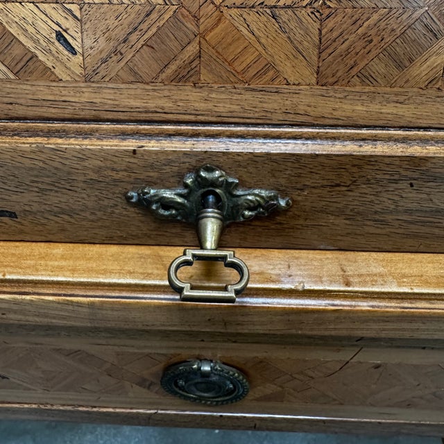 Louis XVI Style Marquetry Cylinder Secretaire with Frieze and Trellis Decoration, 1920s For Sale - Image 11 of 18