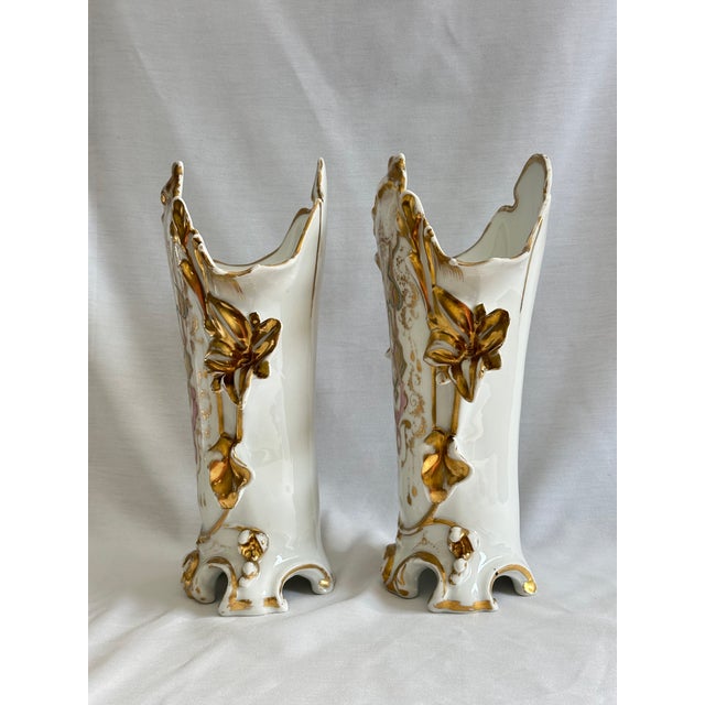 White Vieux Paris Porcelain Bridal Vases – 12.25" Tall, Late 1800s French Mantel Wedding Vases For Sale - Image 8 of 16